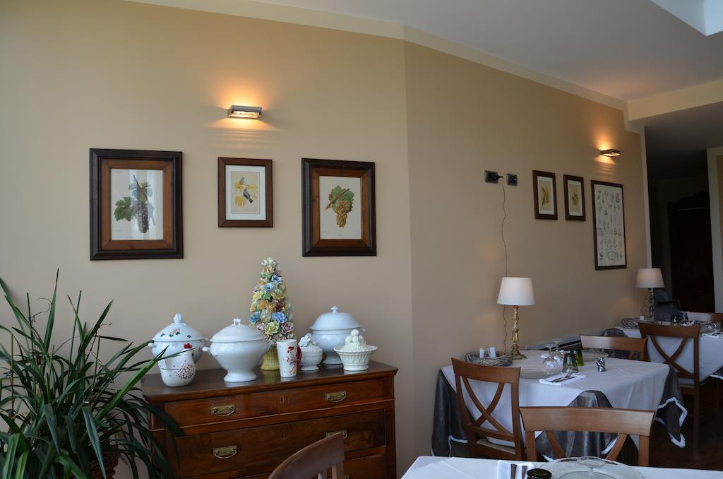Hotel Cascina Castagneto CastellʼAlfero Zewnętrze zdjęcie
