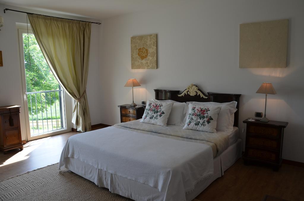 Hotel Cascina Castagneto CastellʼAlfero Pokój zdjęcie