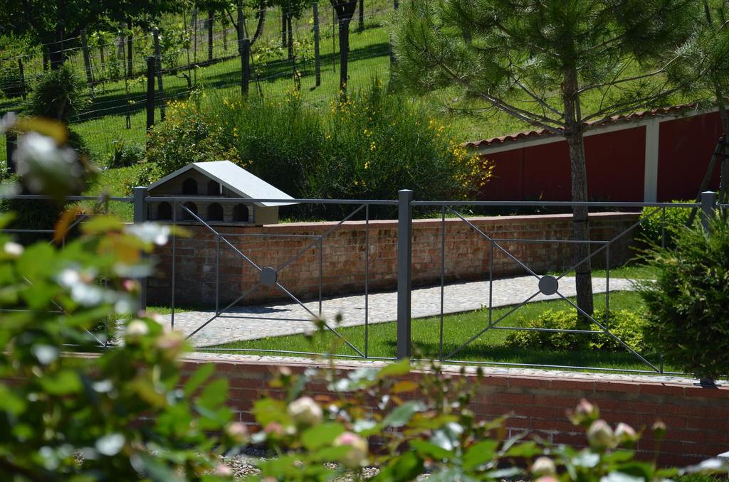 Hotel Cascina Castagneto CastellʼAlfero Zewnętrze zdjęcie