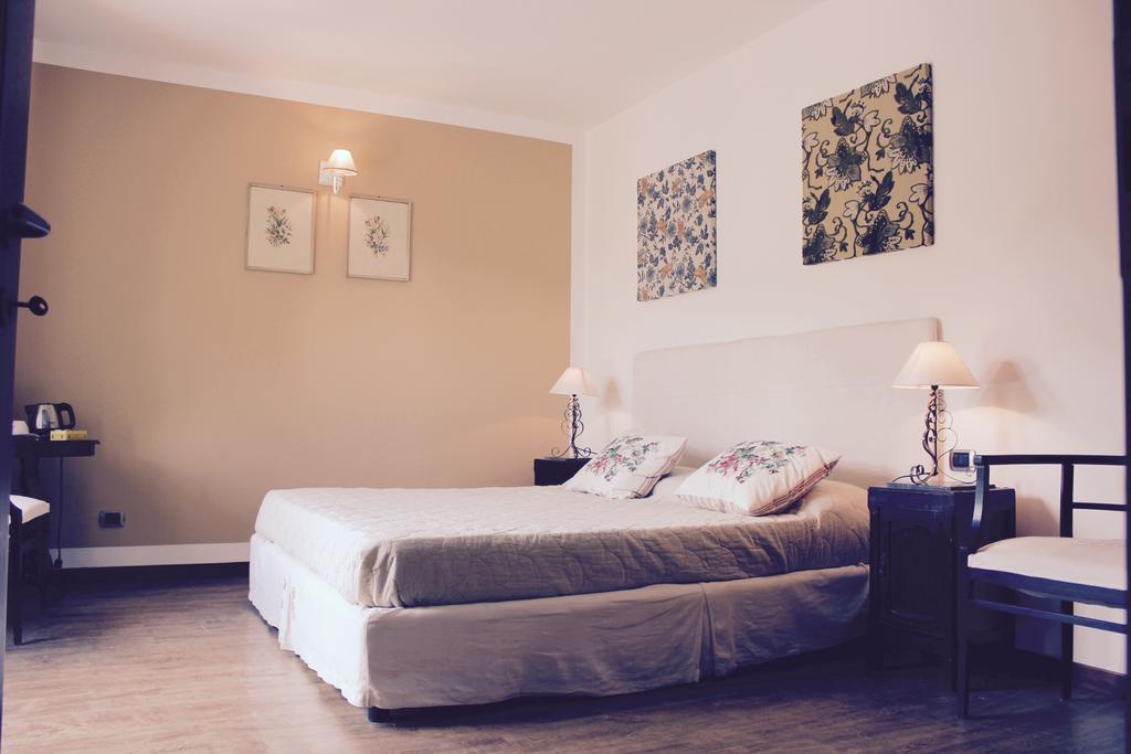 Hotel Cascina Castagneto CastellʼAlfero Zewnętrze zdjęcie
