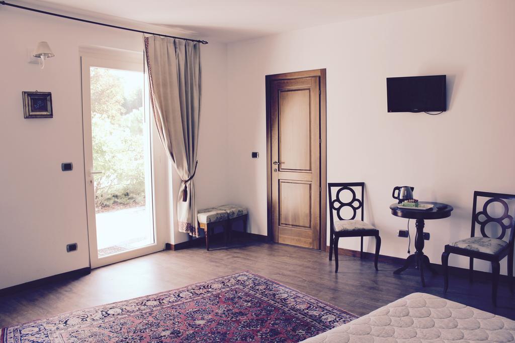 Hotel Cascina Castagneto CastellʼAlfero Zewnętrze zdjęcie