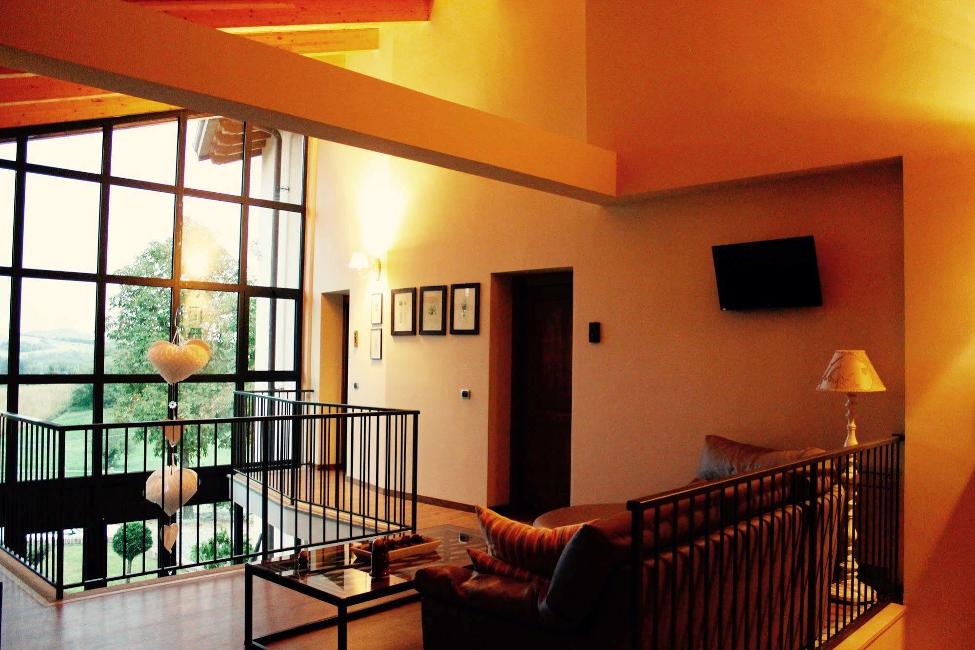 Hotel Cascina Castagneto CastellʼAlfero Zewnętrze zdjęcie