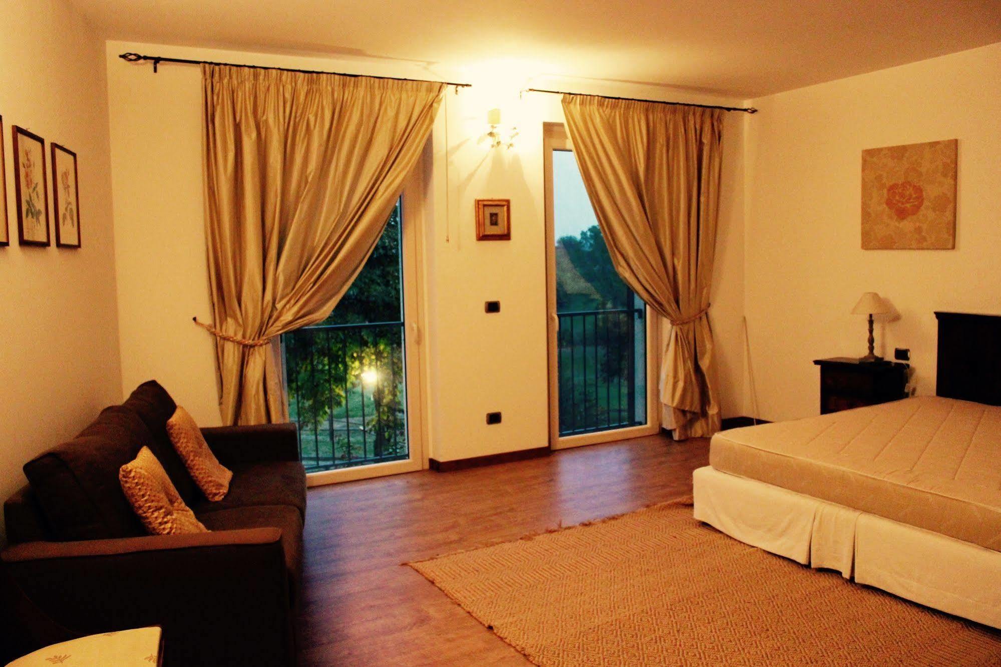 Hotel Cascina Castagneto CastellʼAlfero Zewnętrze zdjęcie